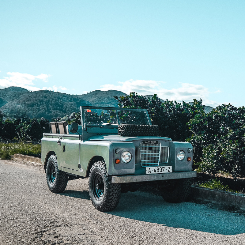 SOLD - 1981 Land Rover 88 (with factory overdrive)