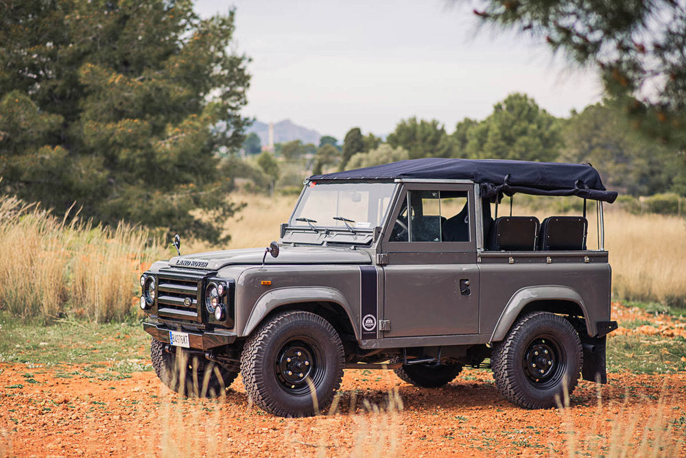 Design Your Land Rover Santana 2500